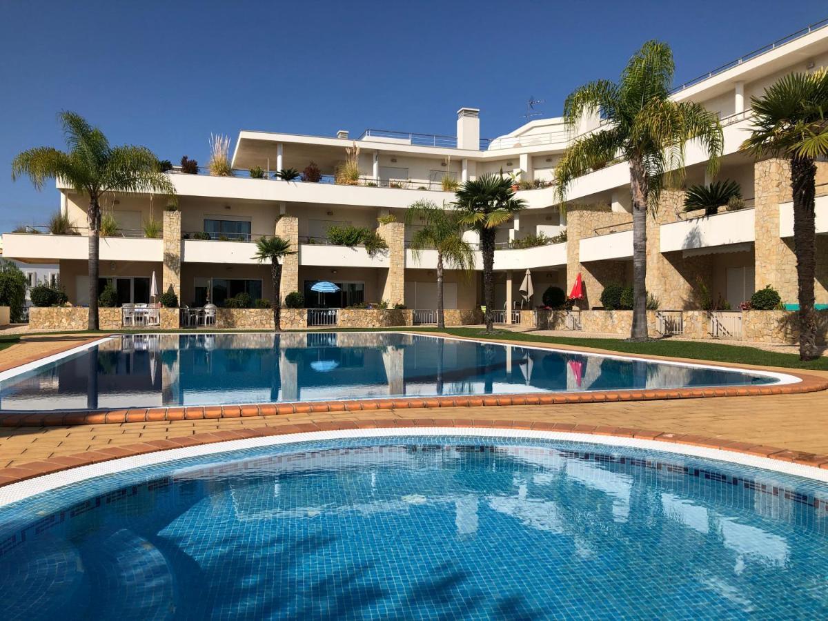 Apartamentos Pomba Branca Olhos de Agua  Dış mekan fotoğraf